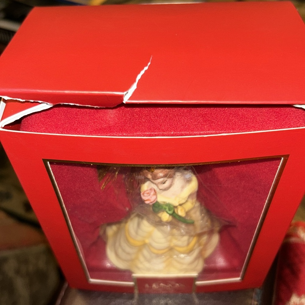 Belle Lenox ornament - Picture 7 of 9
